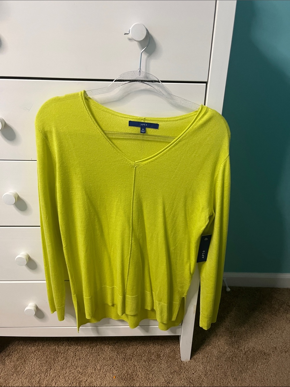 Apt. 9 Neon Lime V-Neck Lightweight Pullover